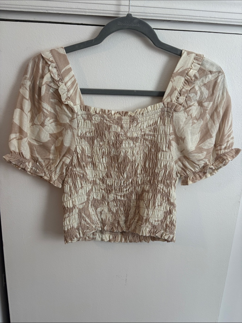 Monteau Beige Floral Crop Top - Picture 3 of 6